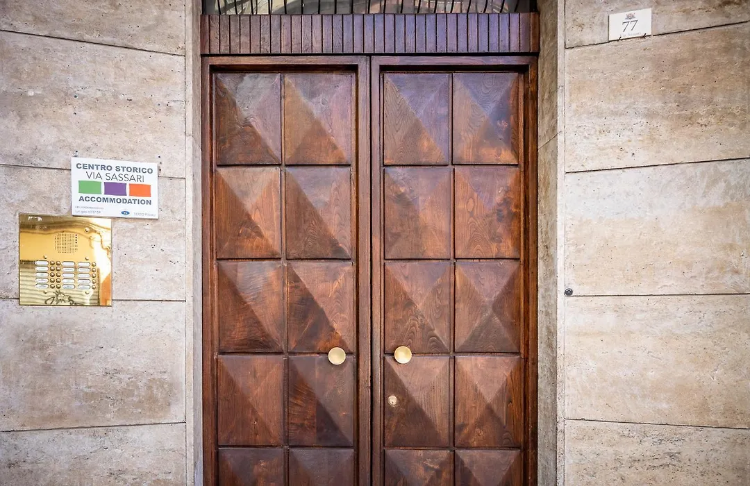 Centro storico via Sassari Accommodation-1